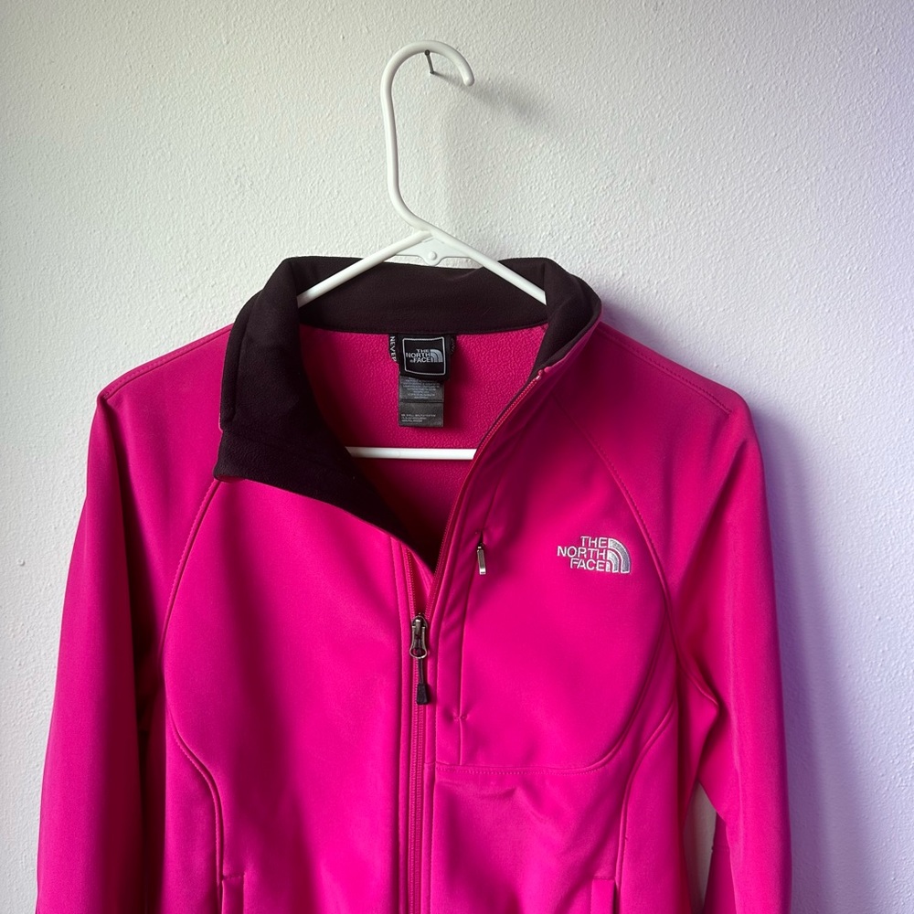 The North Face jacket, great condition, size medium